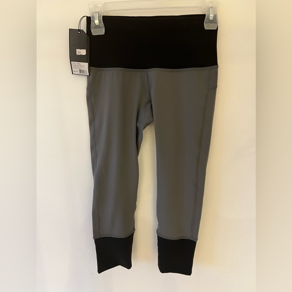 NWT Ryu train and development charcoal capris - Picture 5 of 5
